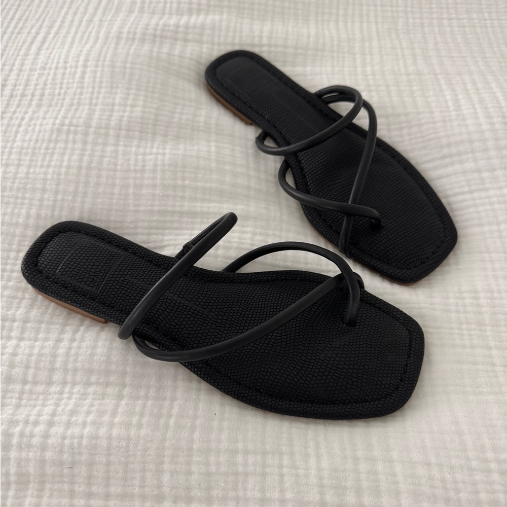 Dolce Vita Black Minimalist Sandals